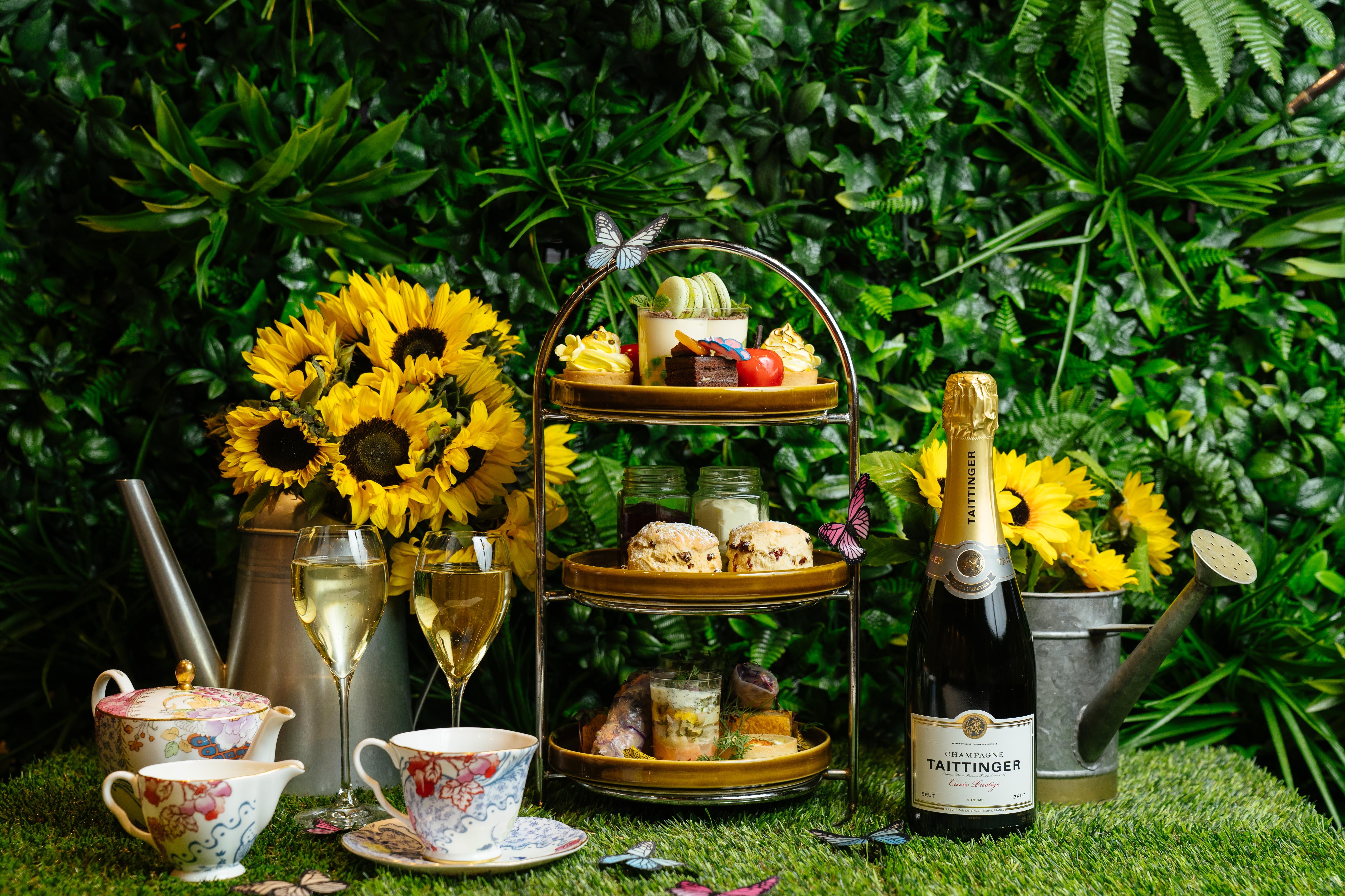 珀斯泛太平洋酒店 外观 照片 Afternoon tea at The Ivy, St John's Wood